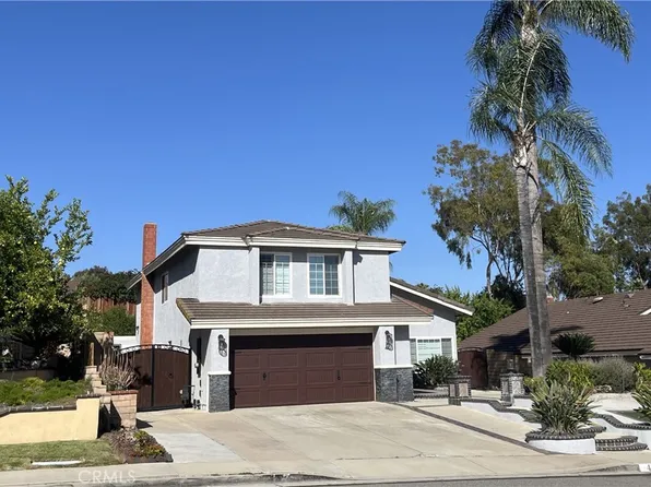 40 Country Wood Dr, Pomona, CA 91766