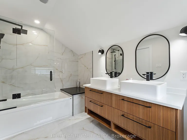 187 Carleton Ave — Photo 43