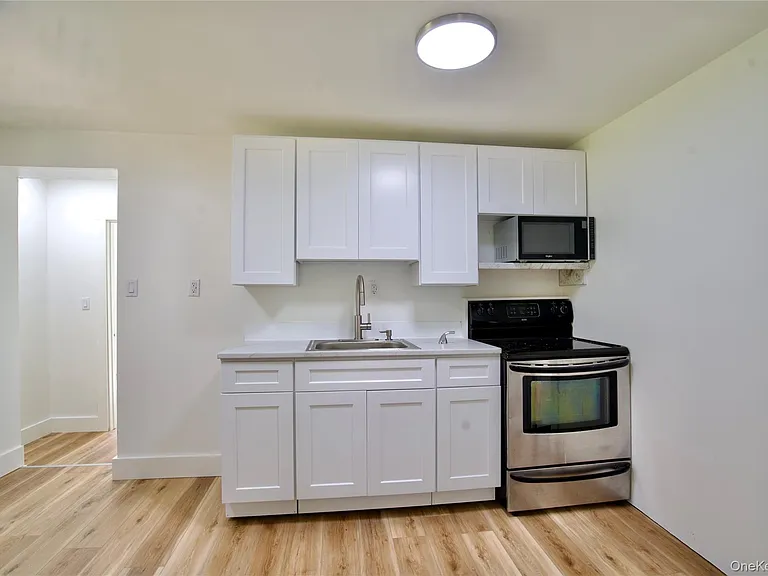 120 Main St #4D — Photo 6
