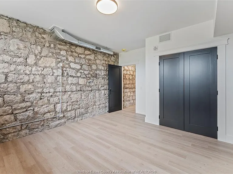 247 Brock St #101 — Photo 6