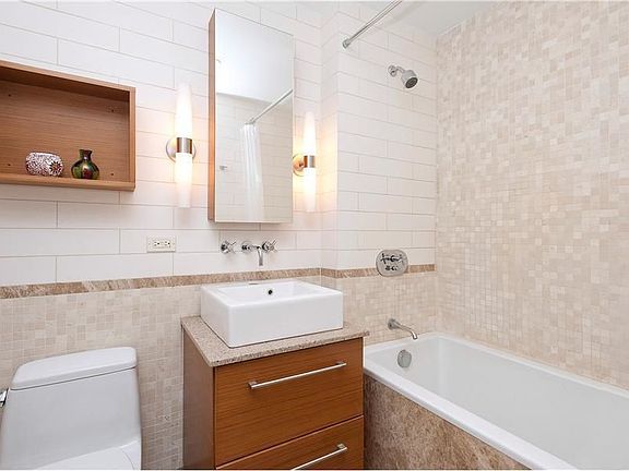 5th image of 500 4th Ave APT 6E
