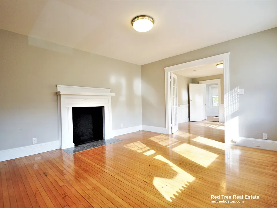 51 Leamington Rd #2