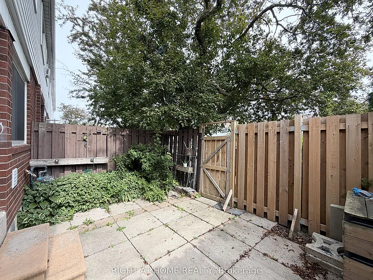 1010 Glen St #91 — Photo 28