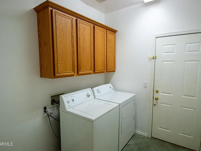 3381 W Thoreau Ln — Photo 5