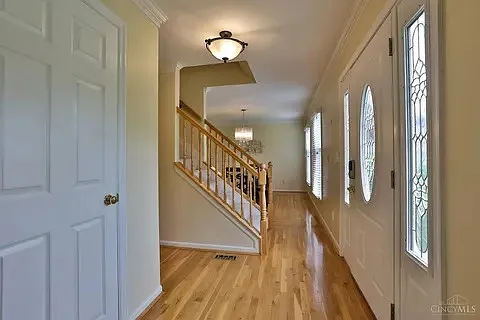 8055 Old Stable Ct — Photo 3
