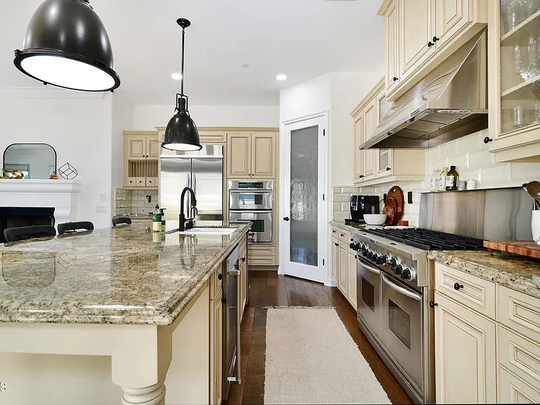 4011 Adriatic St — Photo 6