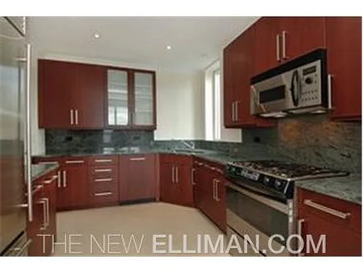 Rented by Douglas Elliman | media 15