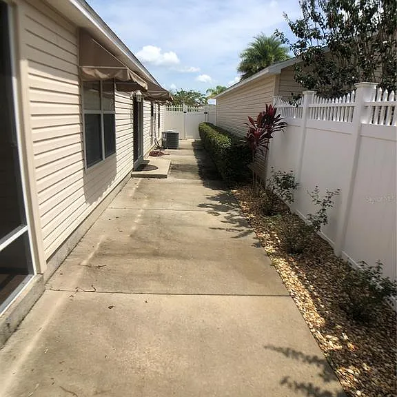 308 Vidalia Pl — Photo 24