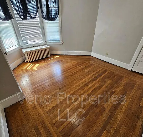 50 Manning Blvd #1 — Photo 7