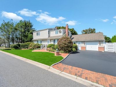 20 Northern Parkway E, Plainview, NY, 11803