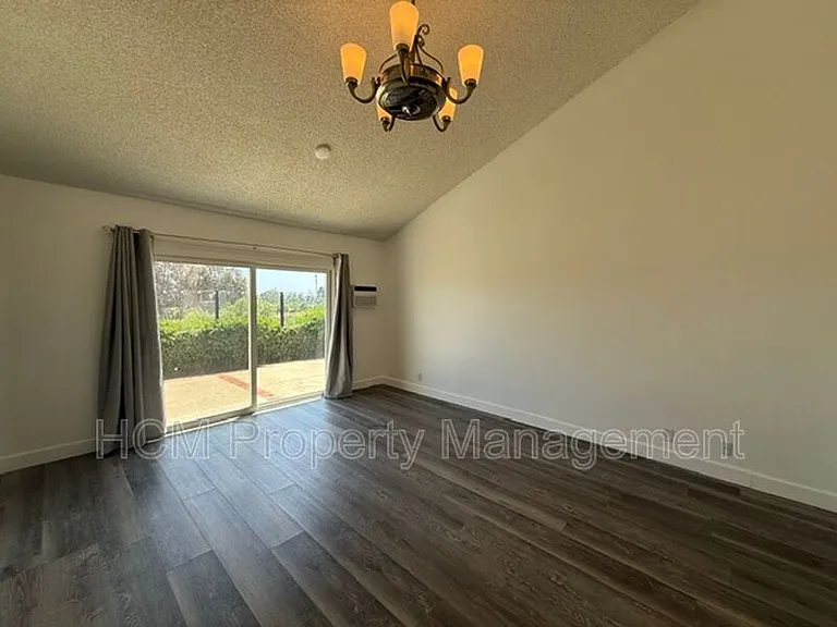 3009 Calle Juarez — Photo 18
