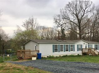 205 Barney Ln, Thomasville, NC 27360