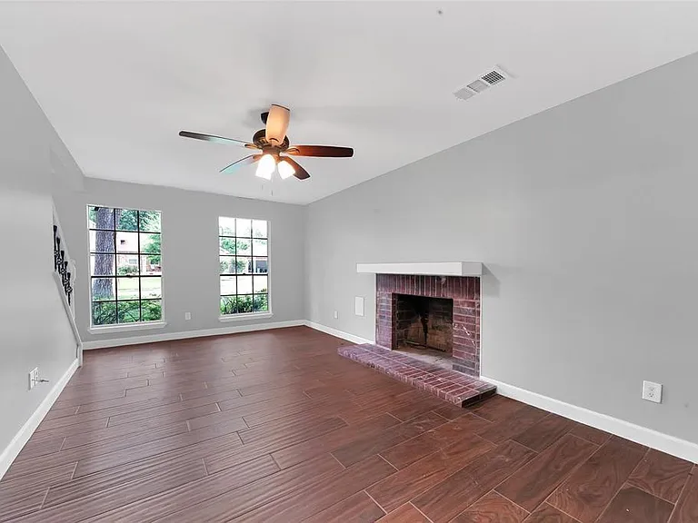 18035 Rolling Creek Dr — Photo 7