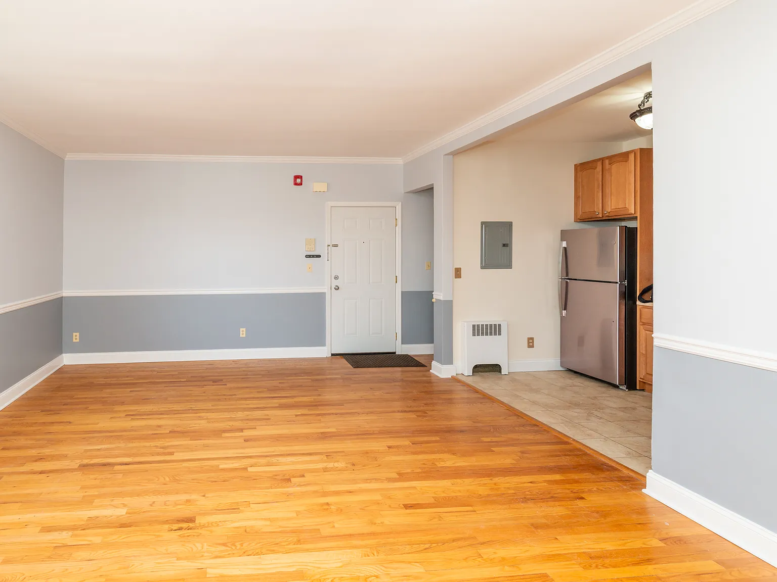 2 bed, 828 sqft, $2,400 — Photo 4