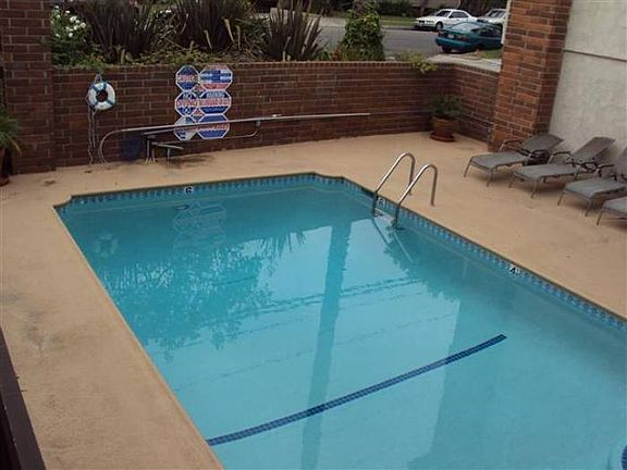 4th image of 23136 Samuel St APT 203