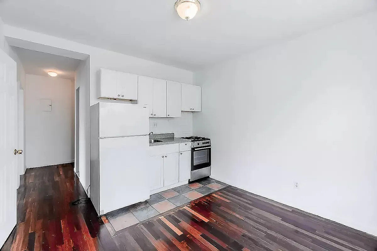 115 Lexington Avenue — Photo 3