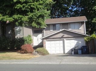 15702 119th Ave NE, Bothell, WA 98011