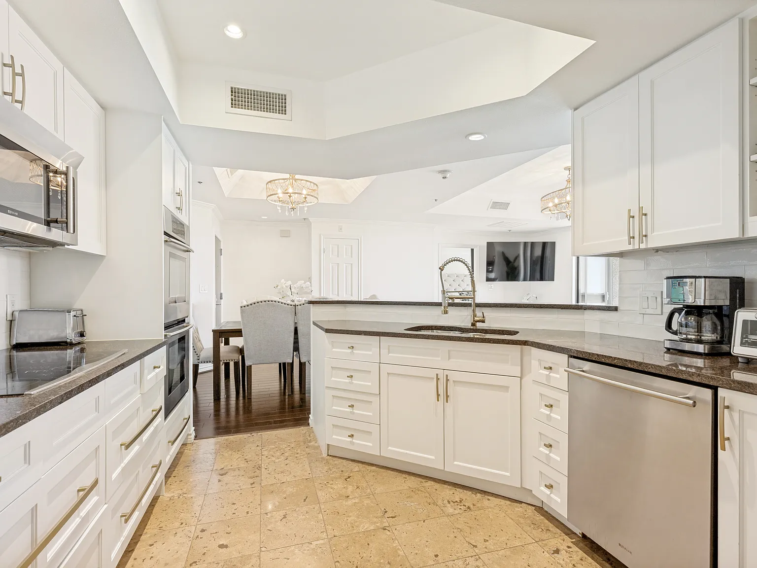 2 bed, 1375 sqft, $4,150 — Photo 3