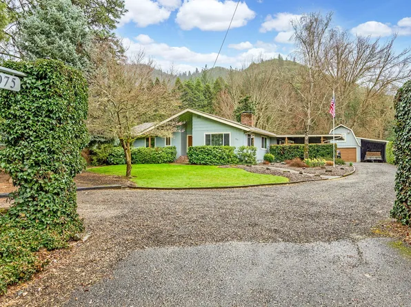 975 Rogue River Hwy, Gold Hill, OR 97525