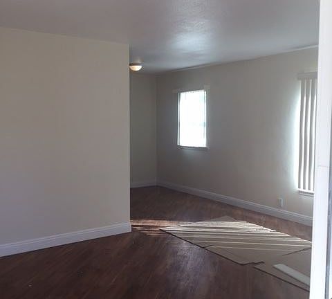 4th image of 1056 Richards Ave