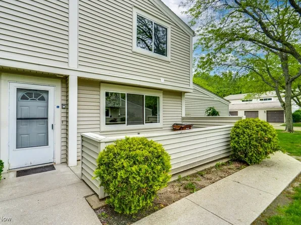 3265 Bay Landing Dr, Westlake, OH 44145