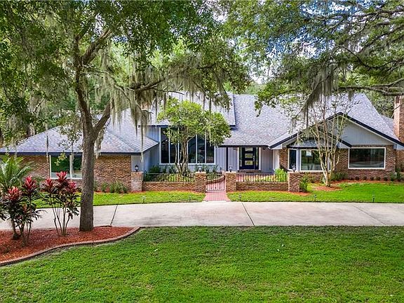 3rd image of 804 Sweetwater Club Blvd