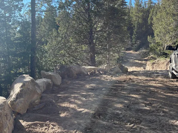 4330 N Blackfoot Dr, Alton, UT 84710