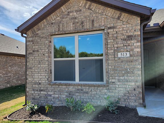 4th image of 513 Little Lona Ave