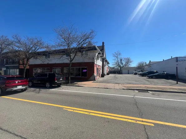Spacious 2 Bedroom Apartment in the Heart of Kenmore Available Now!, 3107 Delaware Ave #1, Buffalo, NY 14217