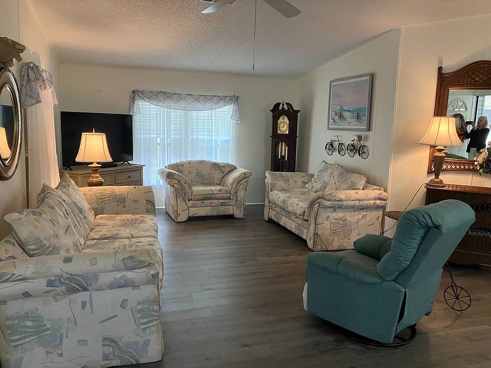 1st image of 434 Jamaican Dr #221