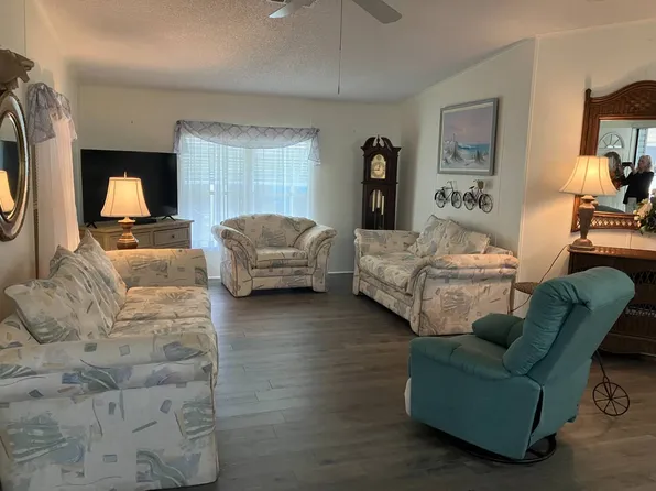 434 Jamaican Dr #221, Lake Wales, FL 33859