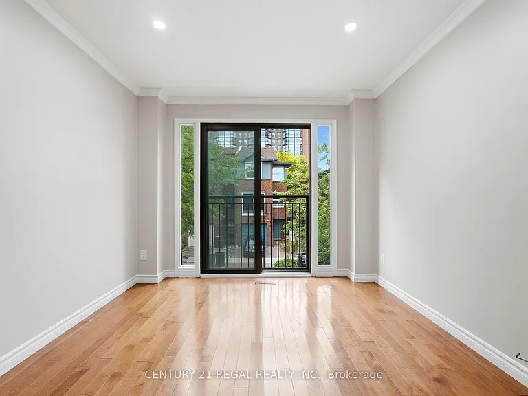 56 Michener Ct — Photo 23