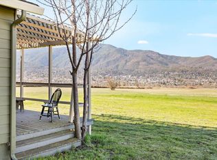 100 Ashland Acres Rd, Ashland, OR 97520