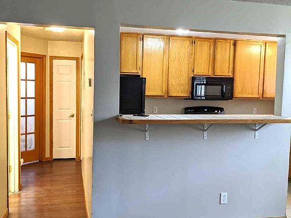 3rd image of 966 Robert St S APT 102