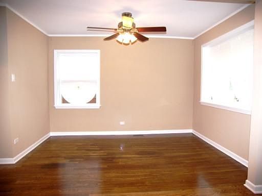 3rd image of 6812 S Kilbourn Ave