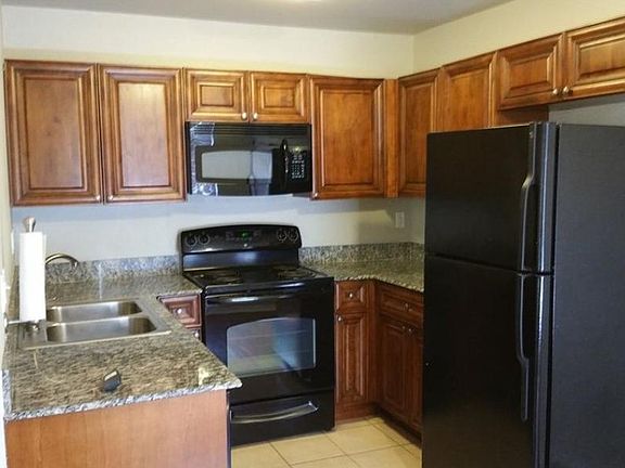 2nd image of 723 Claremont Pkwy