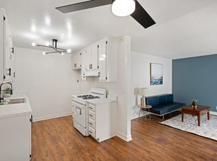 218 Indianapolis Ave #1, Huntington Beach, CA 92648