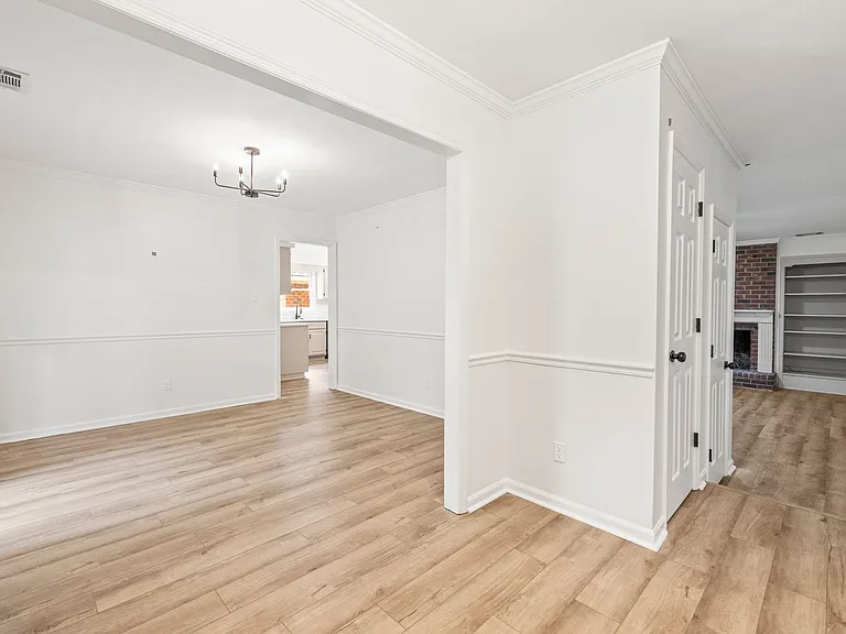 390 Steele Wood Dr — Photo 11