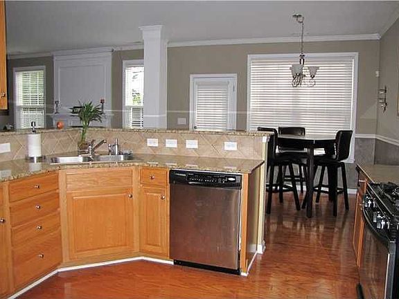 5th image of 3089 Orion Dr