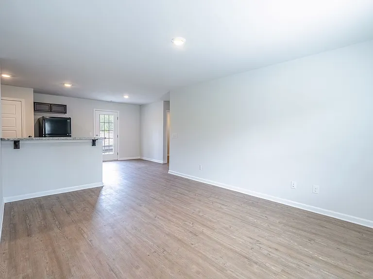 105 Cottage Way — Photo 38