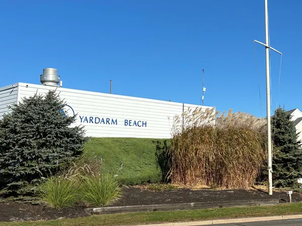 250 Dune Rd APT 120, Westhampton Beach, NY 11978