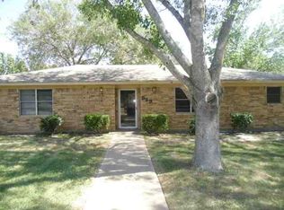 529 E Avenue F, Rosebud, TX 76570