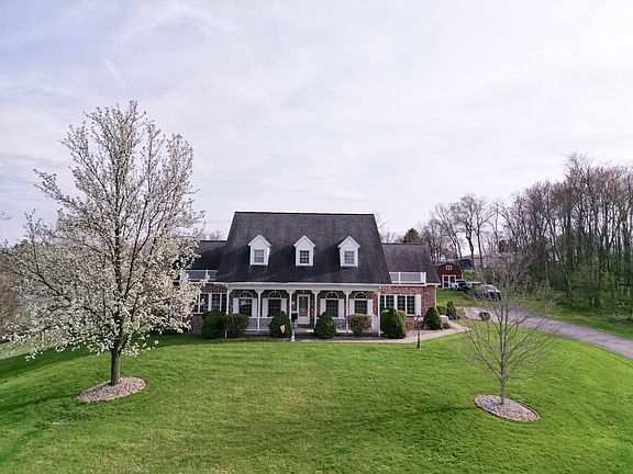 2nd image of 101 McCormick Hollow Rd