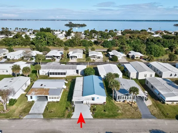 7605 Cedar Bark Rd, Micco, FL 32976