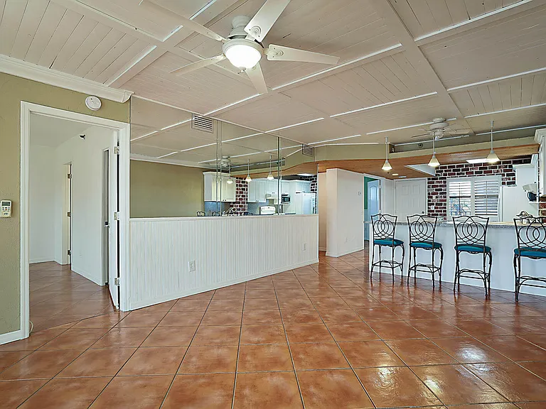 896 N Federal Hwy #325 — Photo 4
