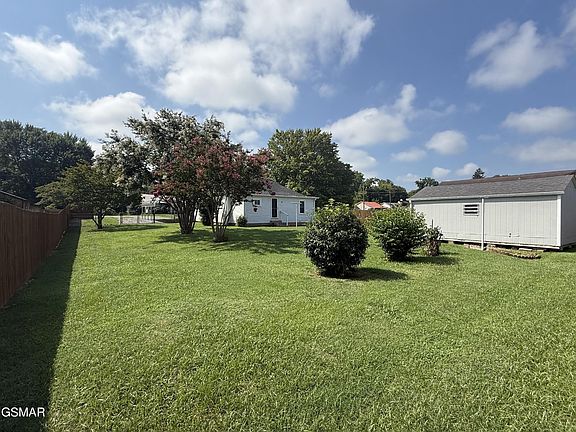 2nd image of 616 Rosedale Ave