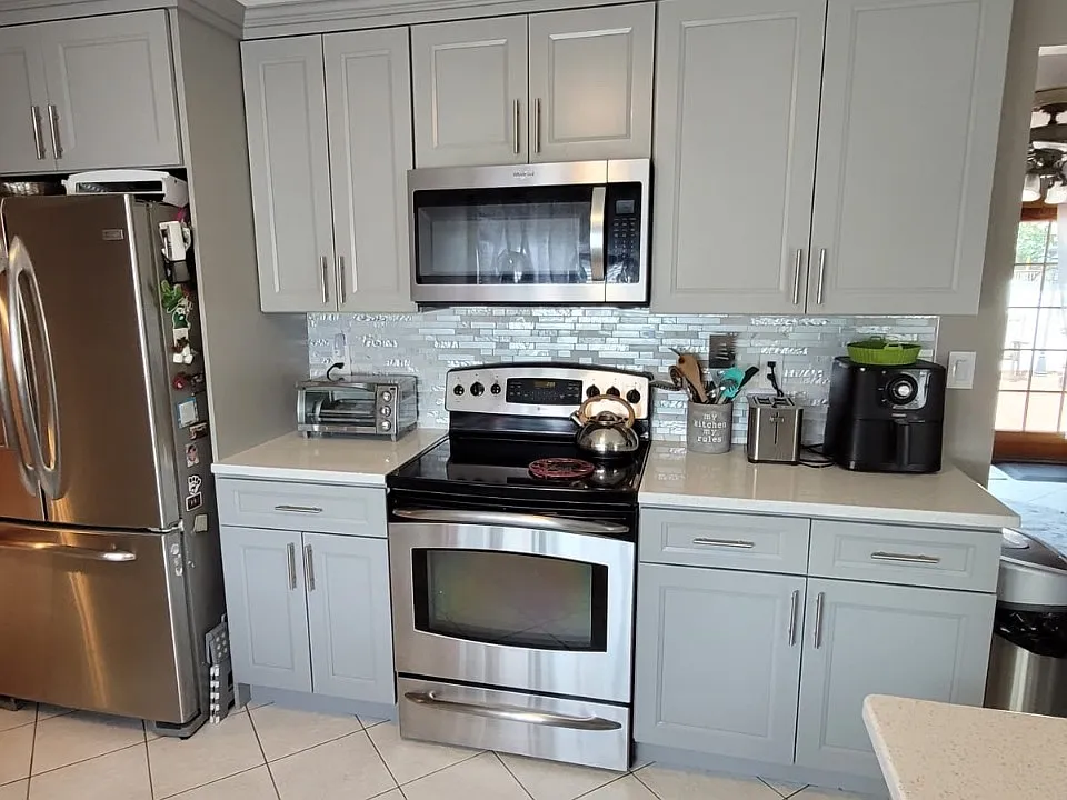 6 Albergo Ct