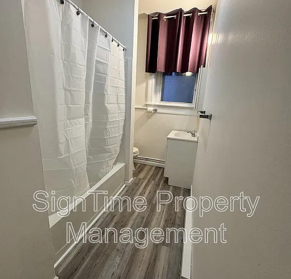 103 E Washington St #1E — Photo 14