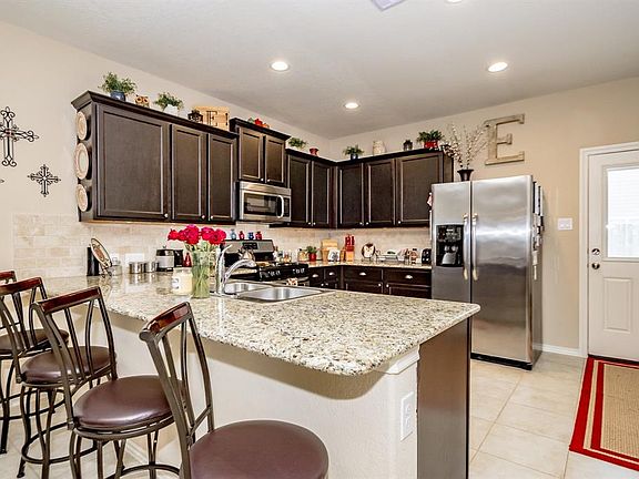 4th image of 3058 Hawthorne Glen Ln