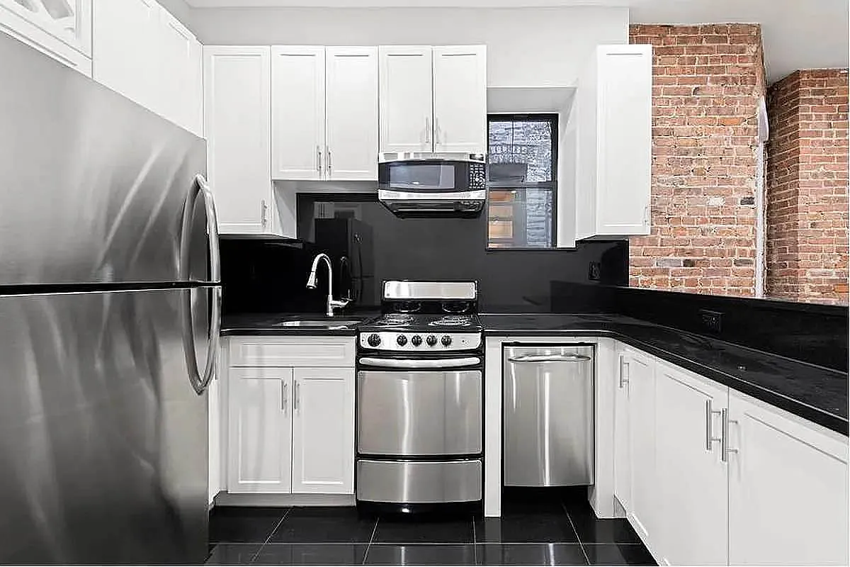 Building Photo - 124 W 25th St #5E